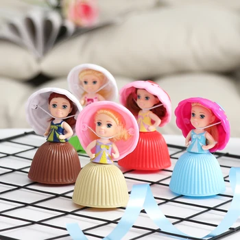 1 ADET Çocuk Oyuncakları Güzel Cupcake Prenses Mini çizgi film bebeği Dönüştürülmüş Kokulu Oyun Evi Sihirli Sevimli Kek Kız Oyuncak Rastgele Renk Görüntü 2