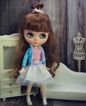 1 TAKIM Moda oyuncak bebek giysileri Blythe Doll İçin Bebek Kıyafetleri Mavi Ceket Pembe Üst Beyaz Etek Elbise Blyth Doll İçin 1/6 Bebek Aksesuarları Oyuncak