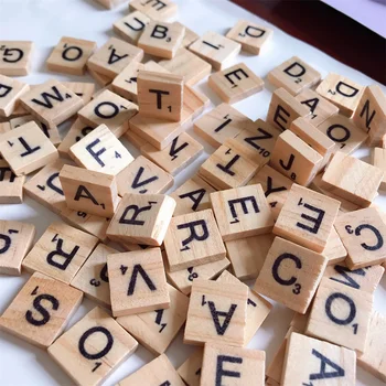 100 Adet Ahşap Mektup Fayans Scrabble Harfler El Sanatları DIY Ahşap Hediye Dekorasyon Yapımı Alfabe Bardak Scrabble Bulmaca Oyunu