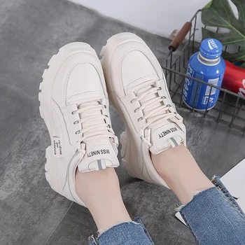 2021 Kadın Ayakkabı moda ayakkabılar Bahar Trendi Rahat Flats Sneakers Kadın Yeni Moda Konfor Beyaz Vulkanize platform ayakkabılar Görüntü 2