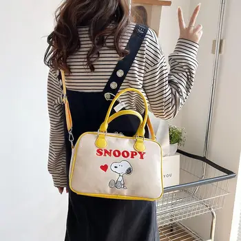 2022 Yeni Snoopy Karikatür Sevimli Kore Omuz Kare Çanta Kawaii Anime Moda Rahat El Crossbody Kawaii Çanta Kız Oyuncak Hediye
