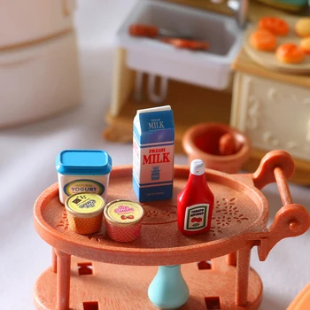 5 Adet / takım Dollhouse Domates Sosu Buzlu Yoğurt Minyatür Gıda Oyuncak Modeli Oyuncak 2022 Yeni Yıl Hediyeleri TikTok