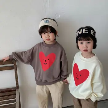 Kore tarzı erkek ve kız sevimli kalp baskı tişörtü bahar sonbahar Çocuk karikatür uzun kollu kazaklar