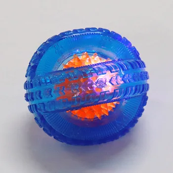 Led ışık Up köpek topları yanıp sönen elastik topu Led molar topu parlayan topu Pet renk ışık topu interaktif oyuncaklar Pet köpek oyuncak Pet