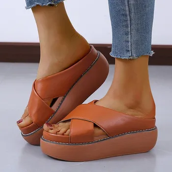 Moda 2022 Yaz Kadın Düz platform sandaletler Bayanlar Burnu açık Slayt Sandalet Dışında Rahat Kalın Terlik Büyük Boy 35 ~ 43