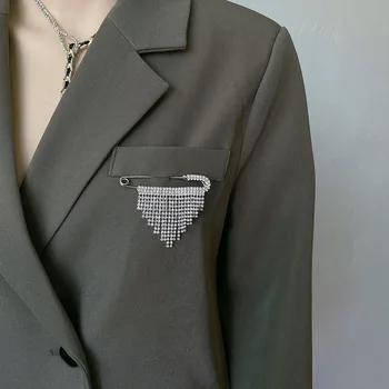 Moda Kristal Rhinestone Püskül Parlak Broşlar Iğneler Kadınlar Için Unisex Kazak Ceket Süslemeleri Ofis Rahat Takım Elbise Broş Hediyeler