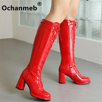 Ochanmeb PU Patent Deri Kırmızı Diz Yüksek Çizmeler Kadın Dantel-up Fermuar Yuvarlak Ayak Uzun Çizmeler Kalın Yüksek Topuk Bayan Sonbahar Kış Ayakkabı