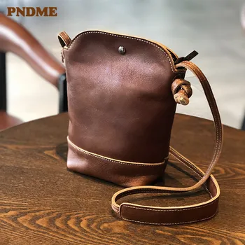 PNDME orijinal retro el yapımı kadın çanta yumuşak hakiki deri cep telefonu küçük kare kova çanta omuz crossbody çanta