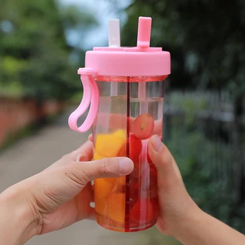 Yaratıcı Su Şişesi Çift Içme pipetli bardak Çocuklar Sevimli Açık Taşınabilir Süt Jıuce Drinkware Plastik Bardak Çift ıçin