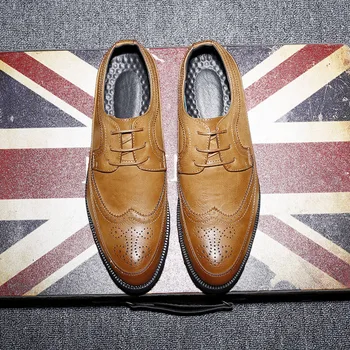 Yeni Moda Rahat İtalyan Stilist Erkekler Düz Resmi Oxfords düğün ayakkabısı Erkek Elbise Ayakkabı Deri Brogue Ayakkabı büyük boy hjm0