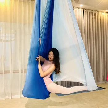 Çok renkli 5 metre Hava Anti-yerçekimi Yoga Hamak Salıncak Uçan Yoga Yatak Vücut Geliştirme spor fitness ekipmanı Inversiyon Trapez Görüntü 2